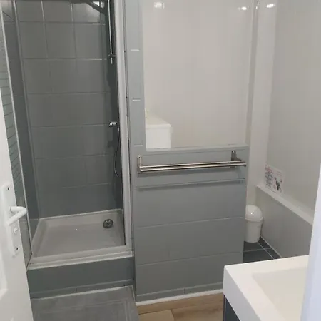 A 2 Pas De La ル・ポルテル